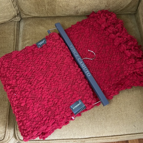 Vince Camuto Bedding Nwt Vince Camuto Chenille Textured Throw Blanket Poshmark